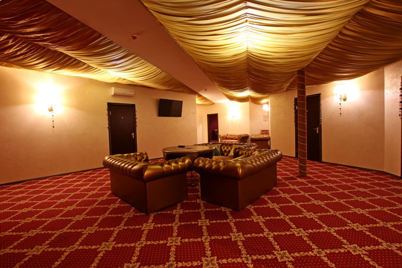 India Palace Hotel Kharkiv Extérieur photo