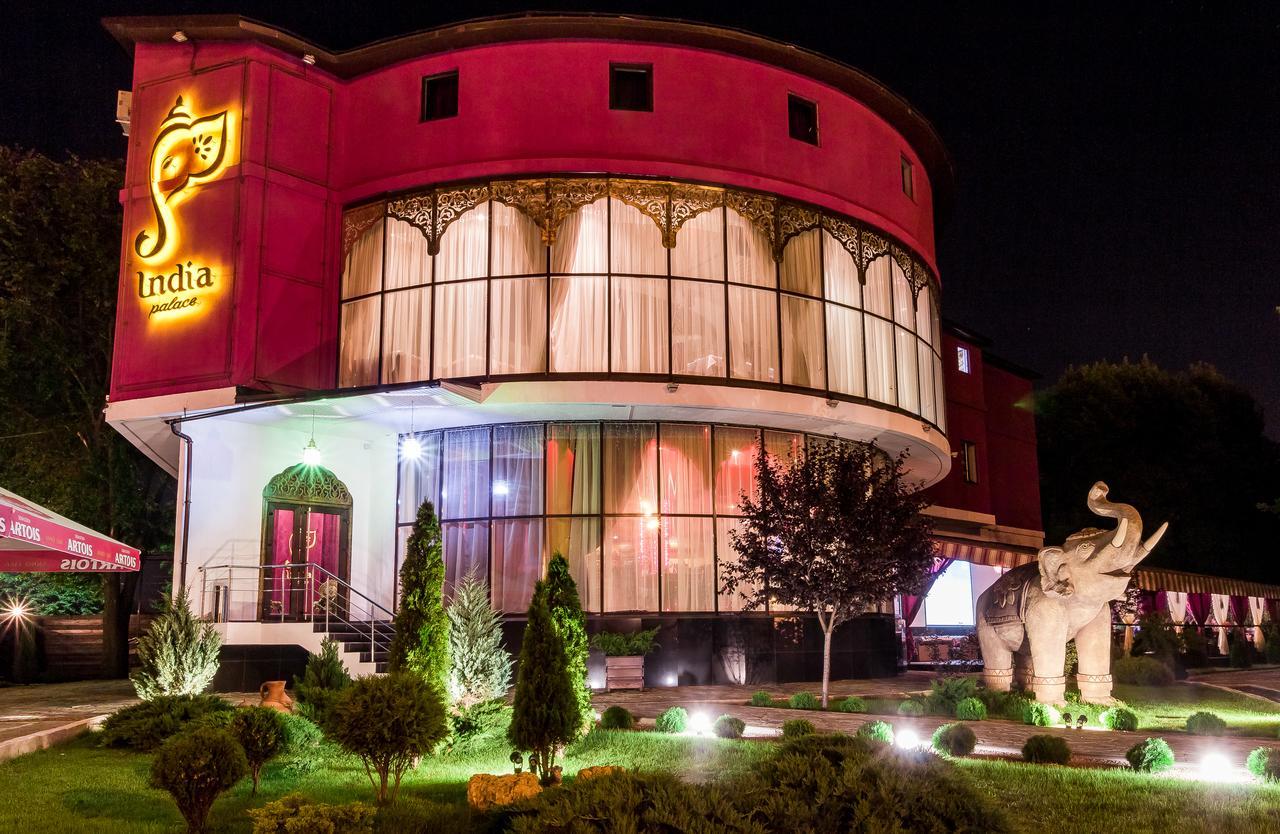 India Palace Hotel Kharkiv Extérieur photo
