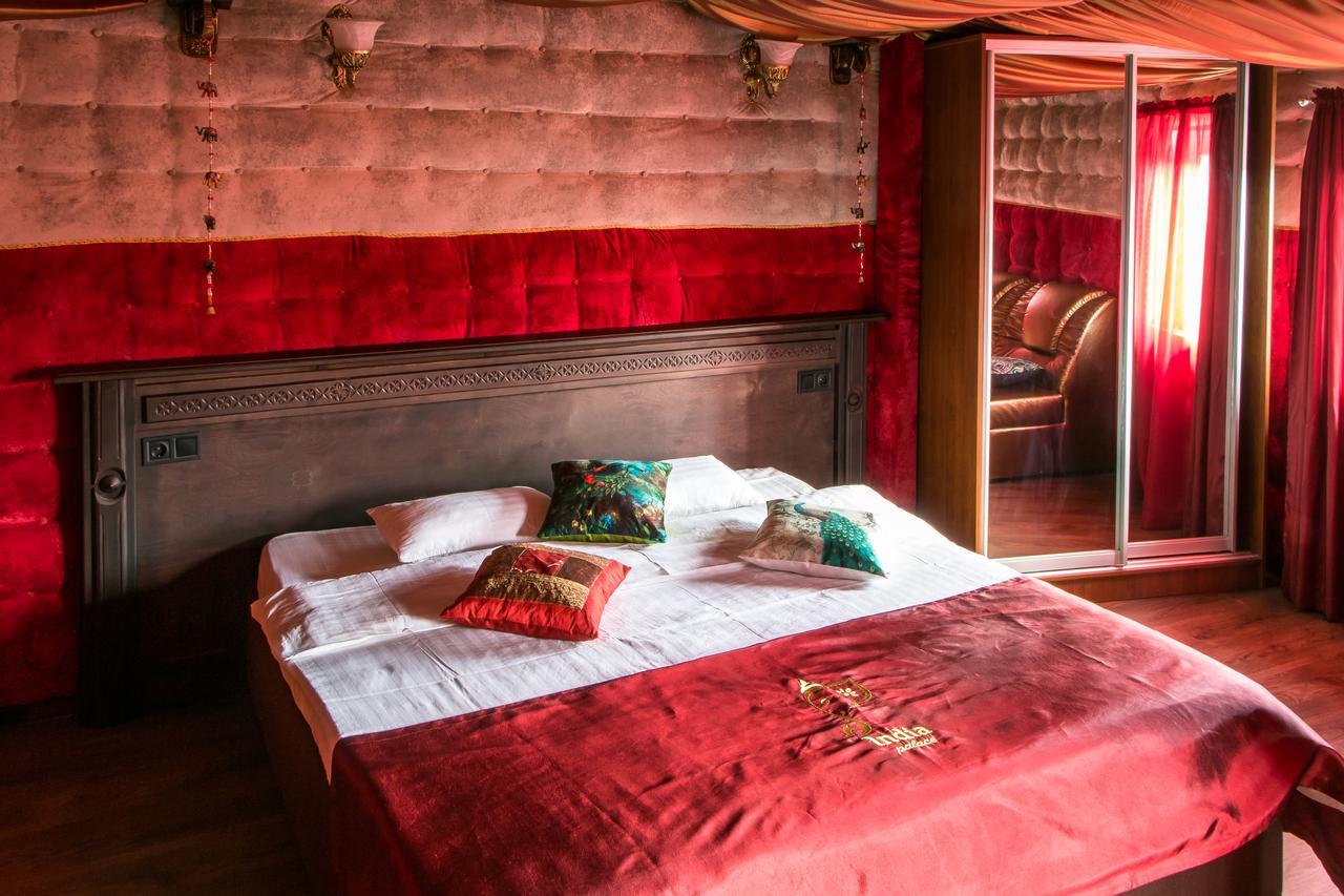 India Palace Hotel Kharkiv Extérieur photo