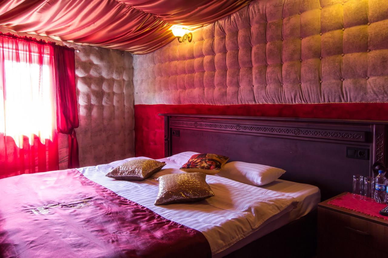 India Palace Hotel Kharkiv Extérieur photo